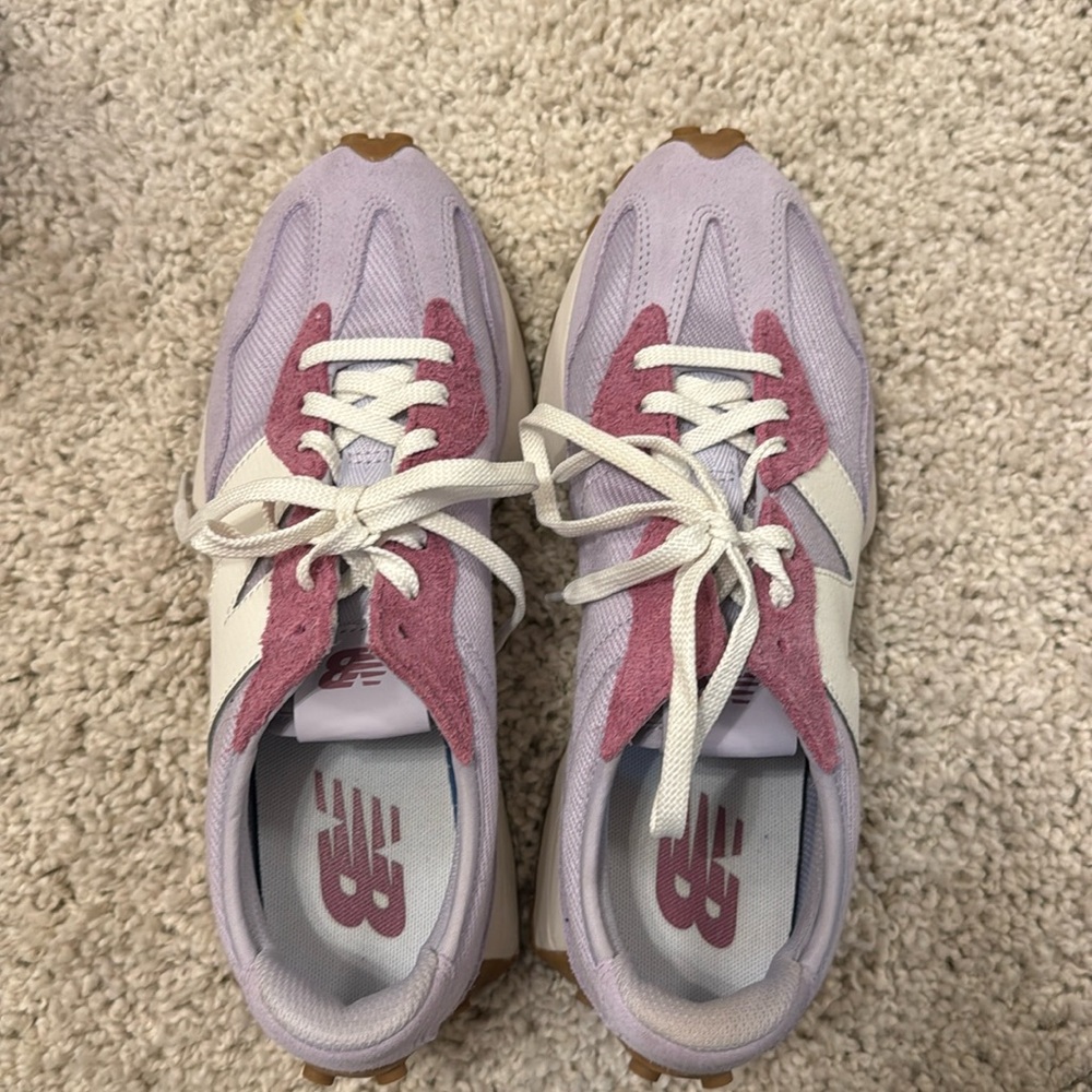New balance 327. Purple. Worn once.
